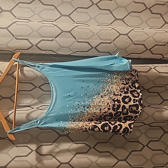 Tank top - Picture 2 of 2